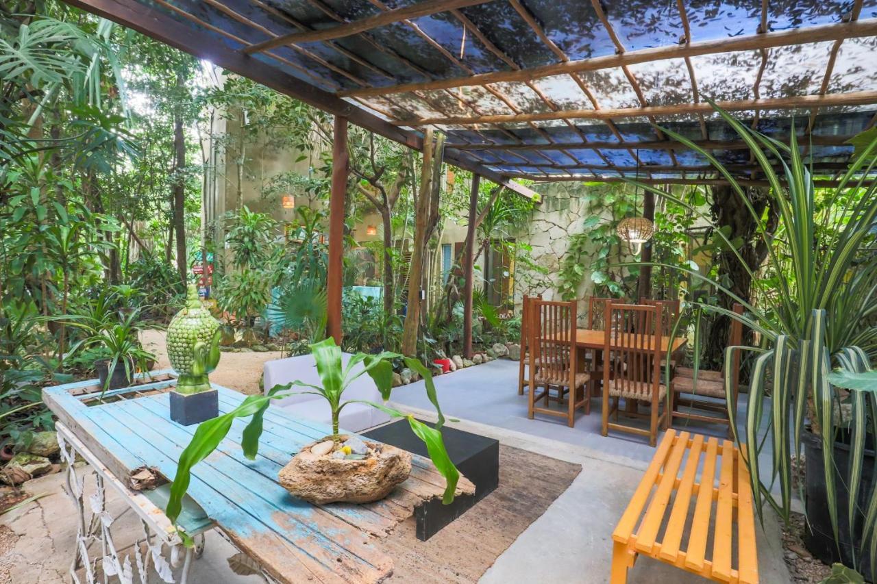 Guest House La Aldea Holistic Experience แคนคูน ภายนอก รูปภาพ