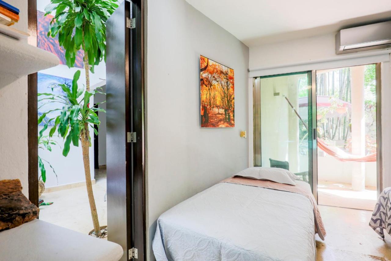 Guest House La Aldea Holistic Experience แคนคูน ภายนอก รูปภาพ